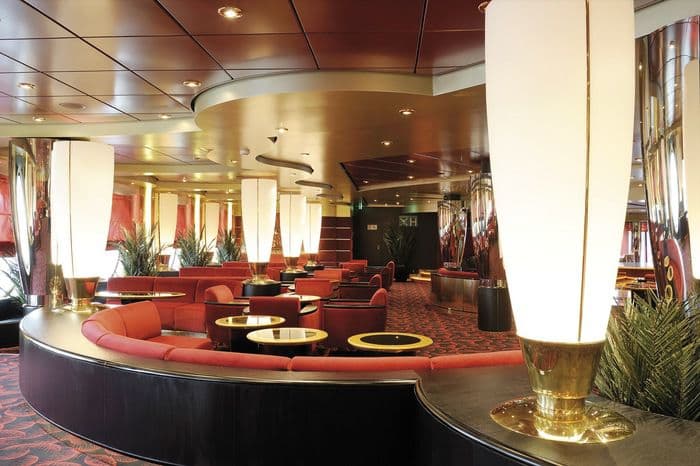 MSC Cruises MSC Poesia Pigalle Lounge.jpg